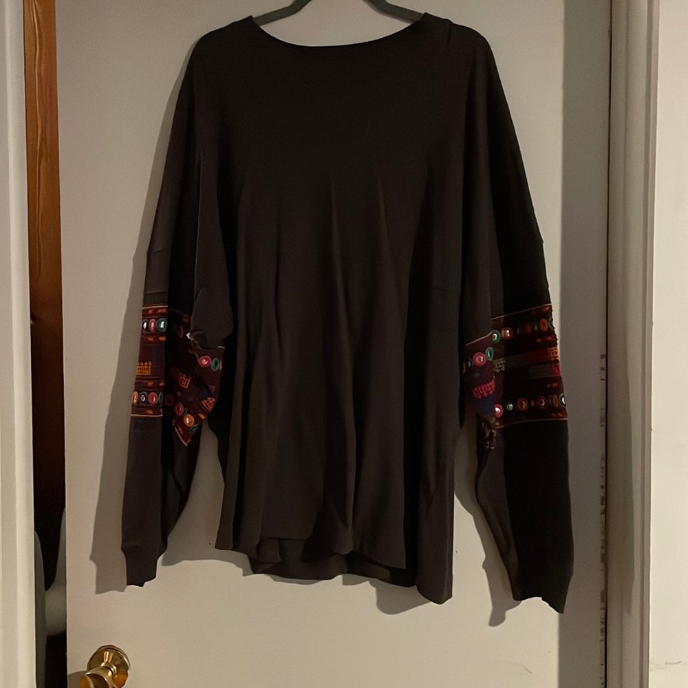 Urban outfitters gray long sleeve w arm detail